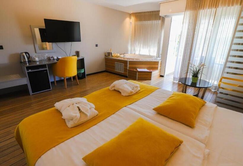 Номер Стандарт с Гидромассажем, Wellness Hotel Villa Magdalena