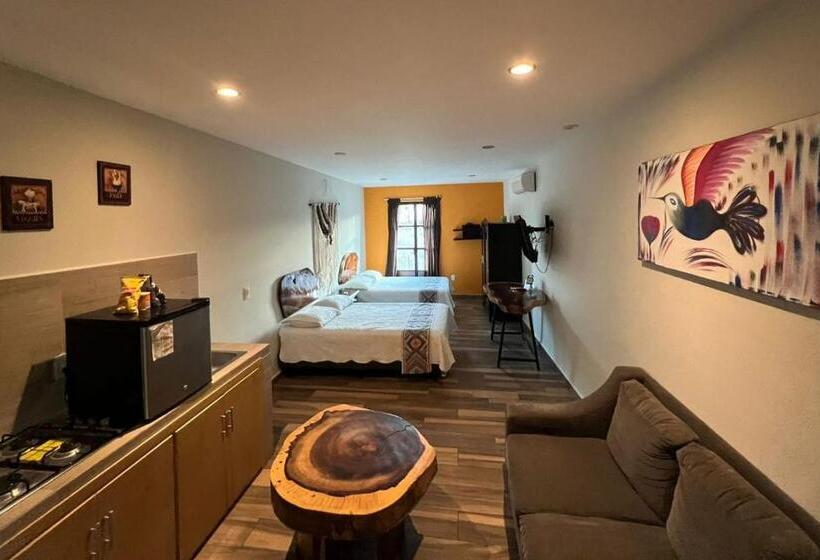 سوییت جونیور با بالکن, Boutique Casa Mariano