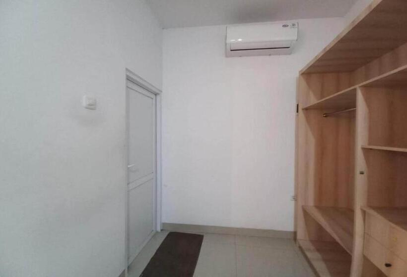 اتاق لوکس با تخت بزرگ, Oyo 90510 Sand S Residence
