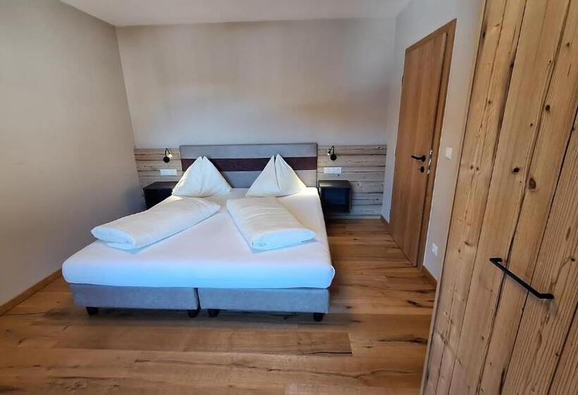 带1个卧室的带阳台的公寓, Alpenspitz Appartements   Garni   B&b
