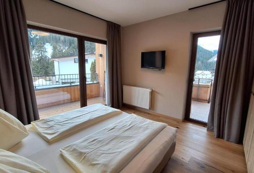 带1个卧室的带阳台的公寓, Alpenspitz Appartements   Garni   B&b