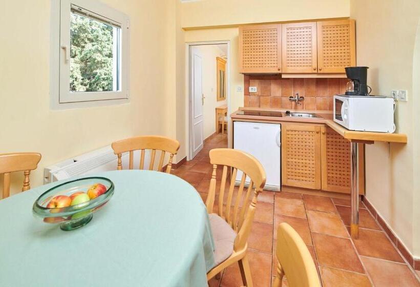 Апартаменты Классик 1 Спальня, Apartments Bellevue Plava Laguna