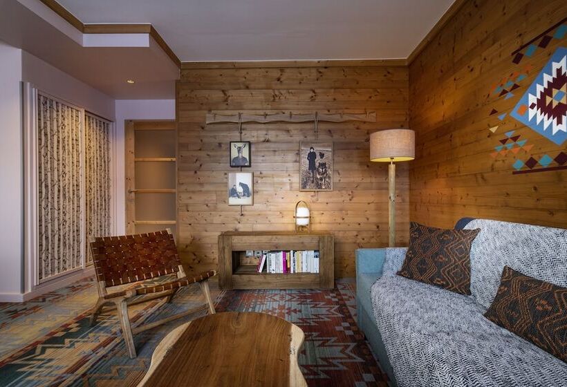 سوییت, Chalet Hotel Kaya