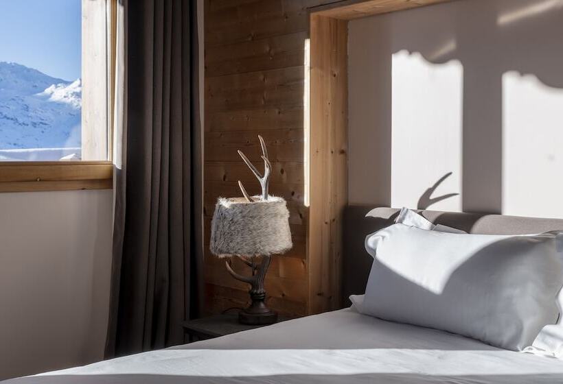 سوییت پرستیژ, Chalet Hotel Kaya