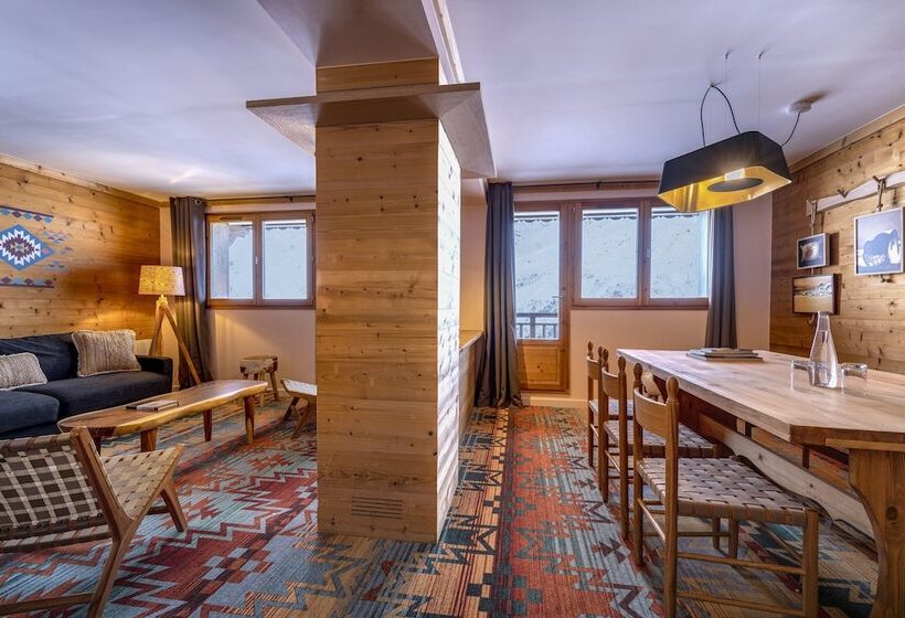 سوییت پرستیژ, Chalet Hotel Kaya