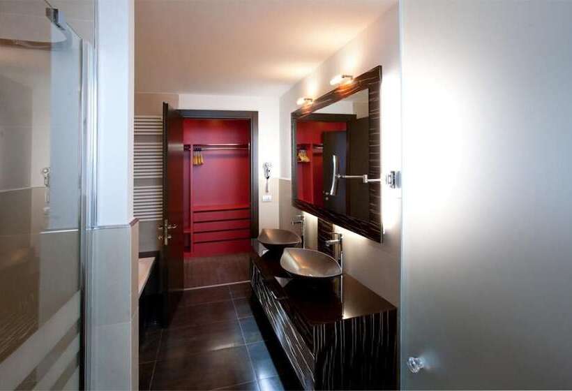 سوییت جونیور با چشم‌انداز دریا, Laguna Palace Hotel Grado