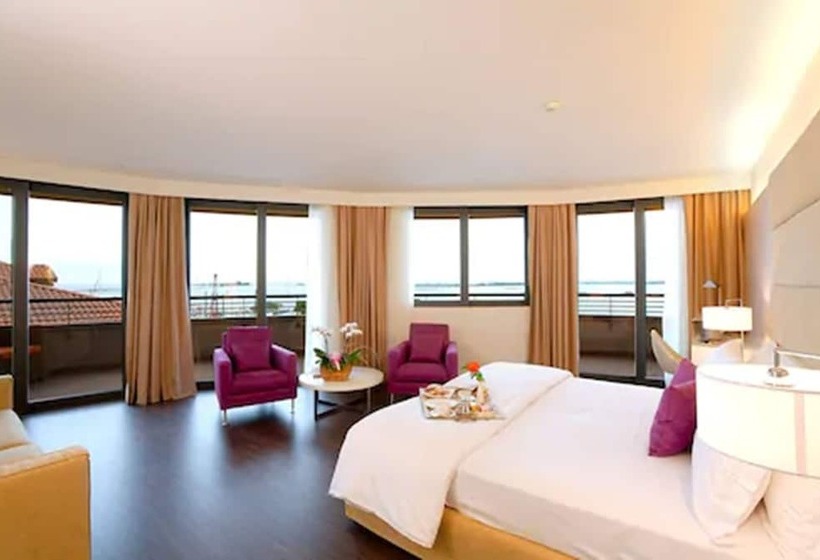 سوییت جونیور با چشم‌انداز دریا, Laguna Palace Hotel Grado
