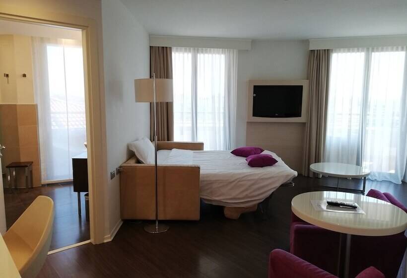 سوییت خانوادگی, Laguna Palace Hotel Grado