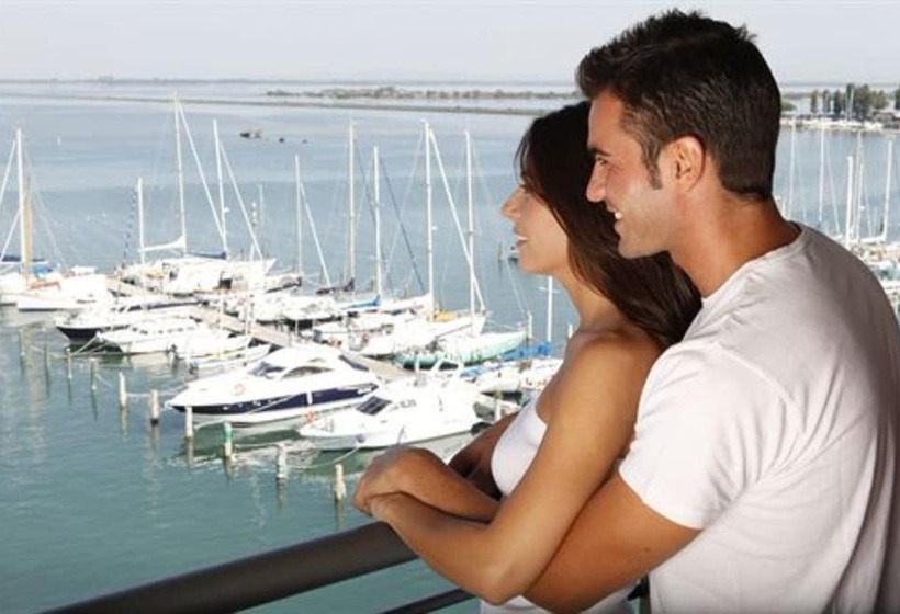 اتاق لوکس با چشم‌انداز دریا, Laguna Palace Hotel Grado