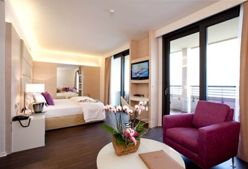 اتاق لوکس با چشم‌انداز دریا, Laguna Palace Hotel Grado