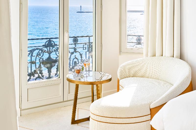 Люкс Премиум, Royal Mougins Golf, Hotel & Spa De Luxe