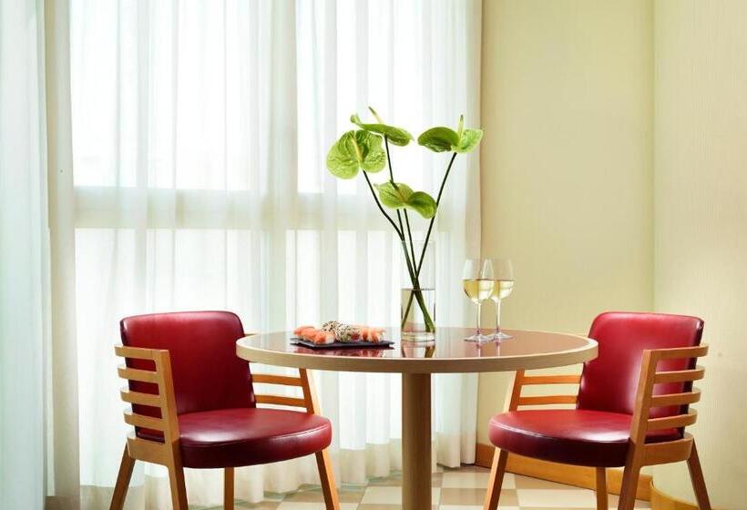 اتاق اجرایی, Unahotels The One Milano Hotel & Residence