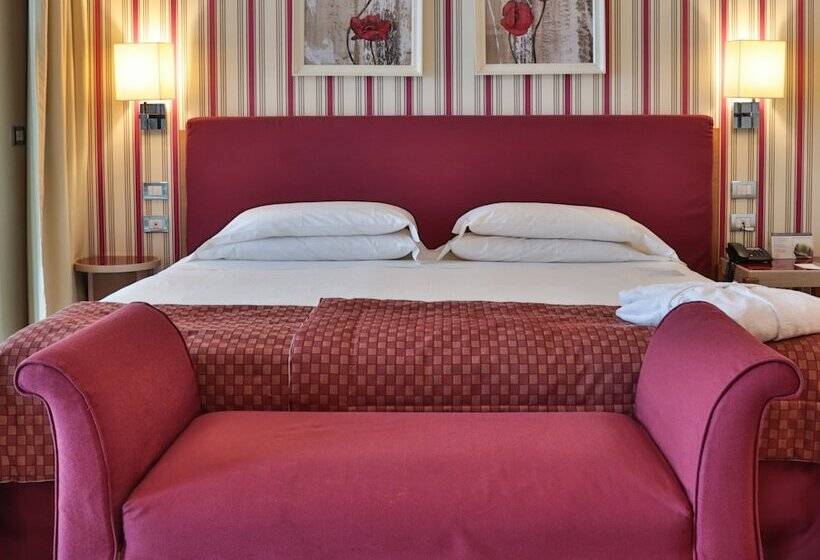 اتاق اجرایی, Unahotels The One Milano Hotel & Residence