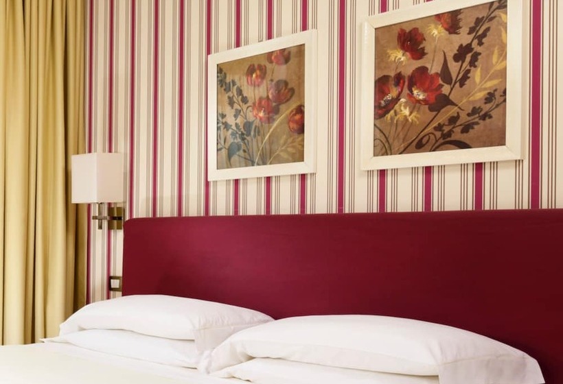 اتاق اجرایی, Unahotels The One Milano Hotel & Residence
