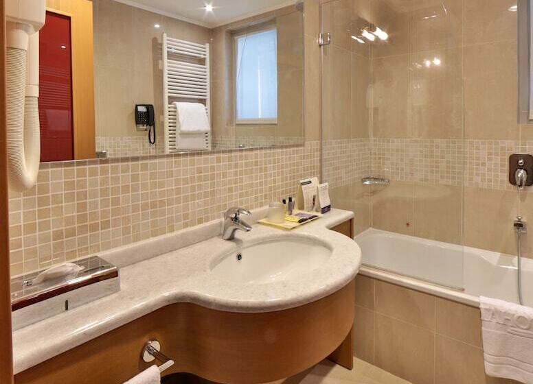 اتاق اجرایی, Unahotels The One Milano Hotel & Residence