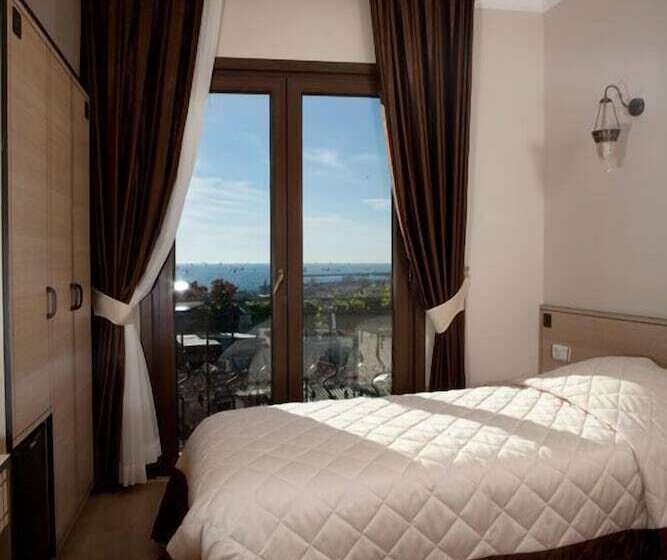 Triple Room Sea View, Art City Hotel Istanbul