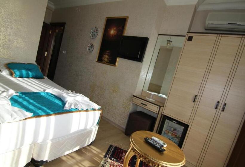 اتاق لوکس با بالکن و چشم‌انداز دریا, Art City Hotel Istanbul