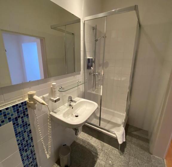 스탠다드 트리플 룸, Kolbeck Rooms