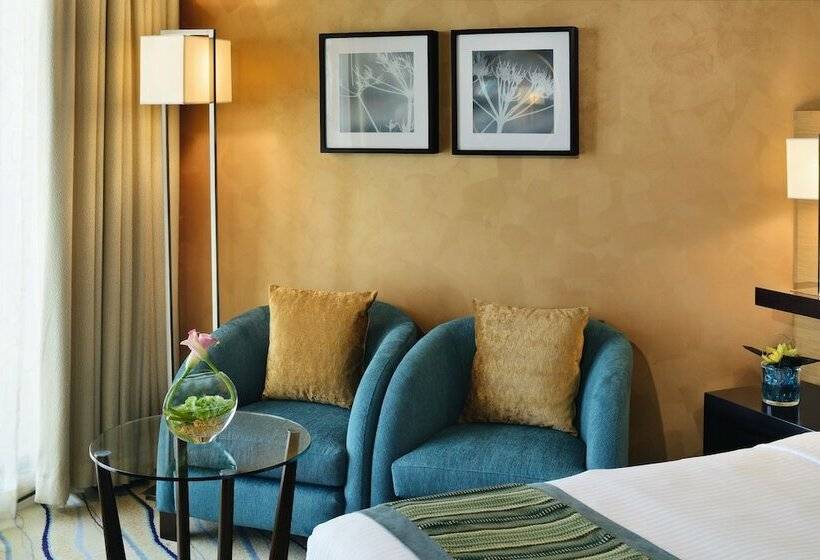Номер Superior, Mövenpick Hotel Jumeirah Beach