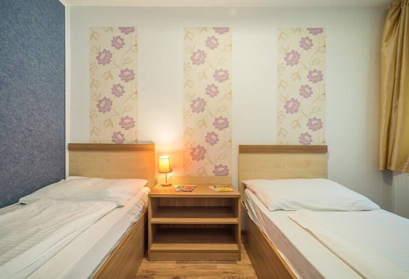 Номер Стандарт Трехместный, Silver Hotel Budapest City Center