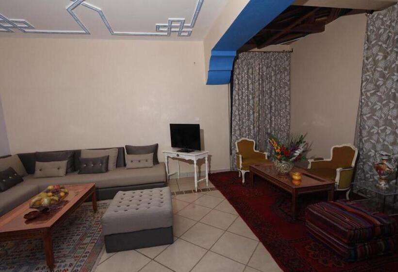 سوئیت رویال, Hôtel Le Tinsouline