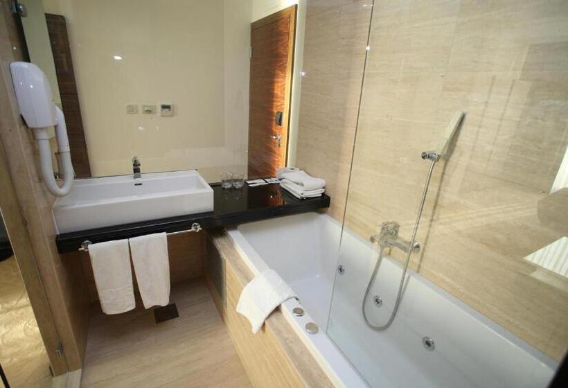 豪华海景房, Beach Hotel Split