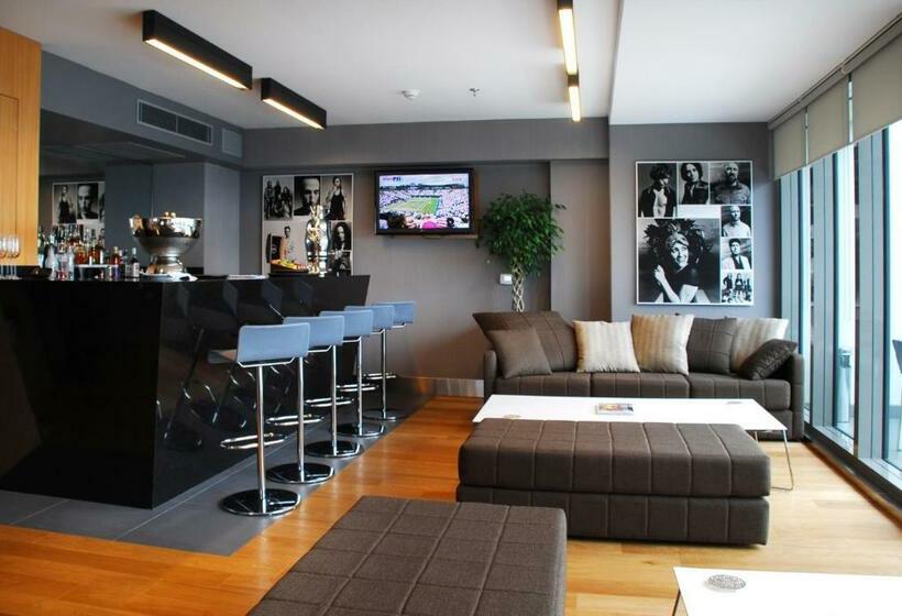 اتاق اجرایی, Point Hotel Barbaros