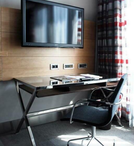 سوئیت سینیور, Point Hotel Barbaros