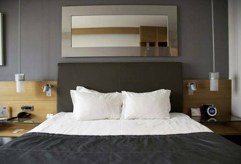 اتاق اجرایی, Point Hotel Barbaros
