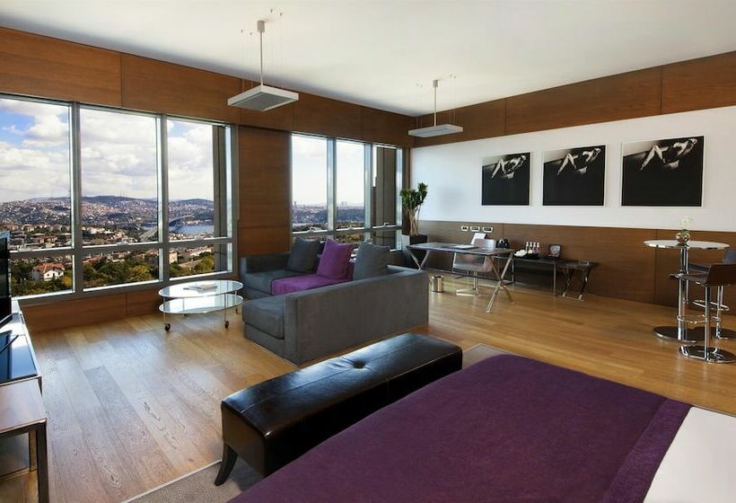 سوئیت سینیور, Point Hotel Barbaros