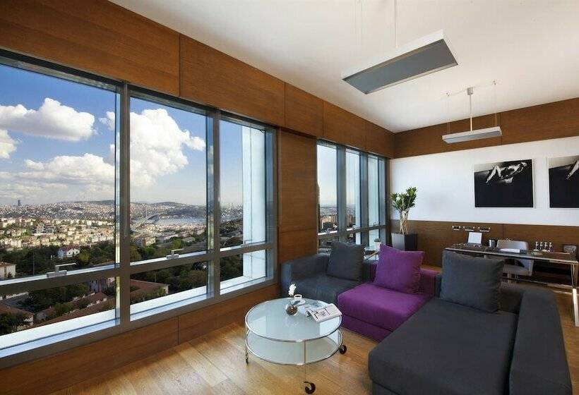 سوئیت سینیور, Point Hotel Barbaros