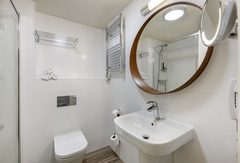 Апартаменты 1 Спальня, Woodford Bridge Country Club