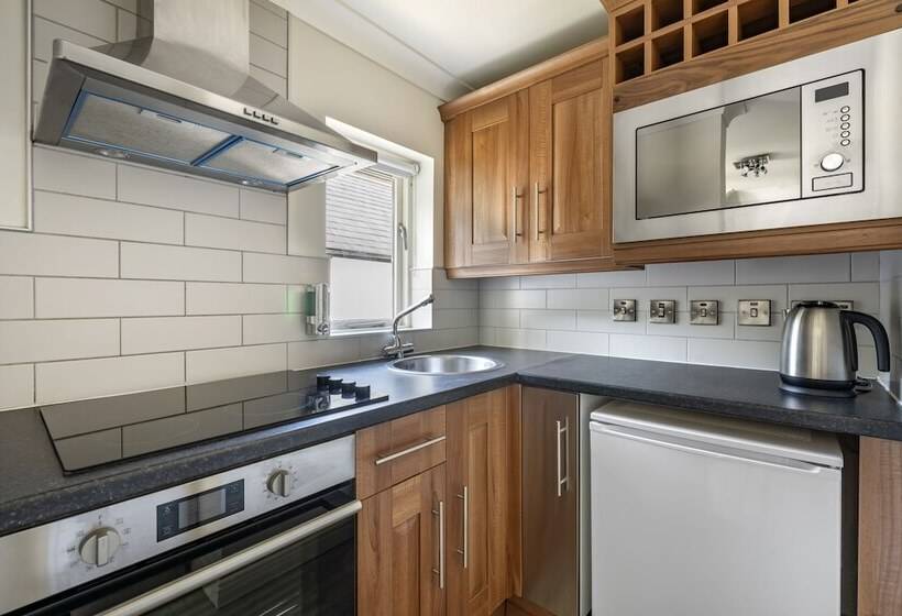 Апартаменты 1 Спальня, Woodford Bridge Country Club
