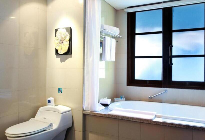 سوئیت با بالکن, Novotel Bali Nusa Dua