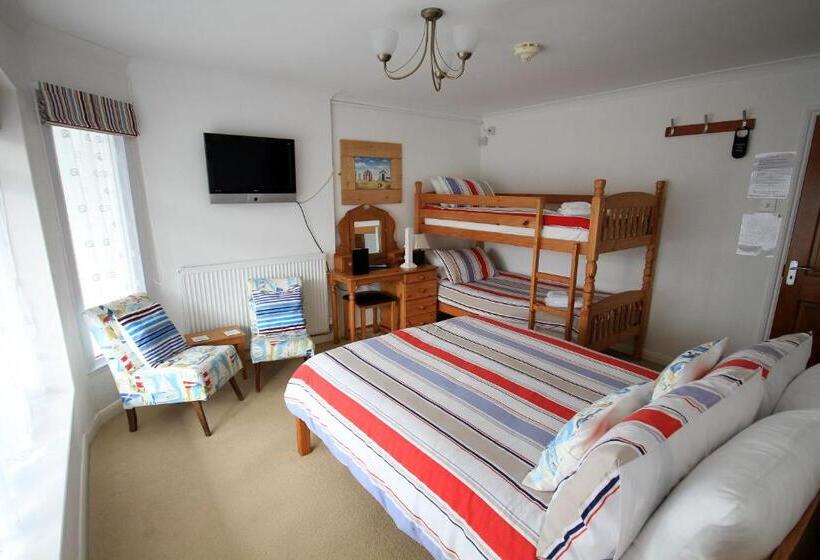 Семейный Номер, Pine Lodge Guest House