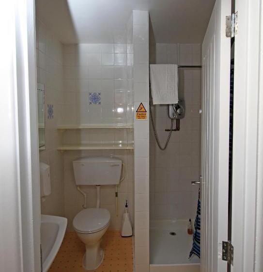 غرفة عائلية, Pine Lodge Guest House