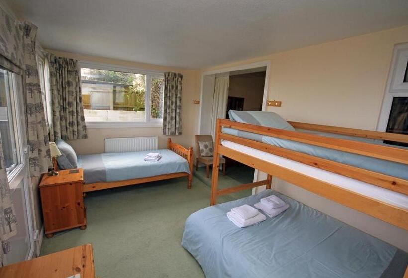 Семейный Номер, Pine Lodge Guest House