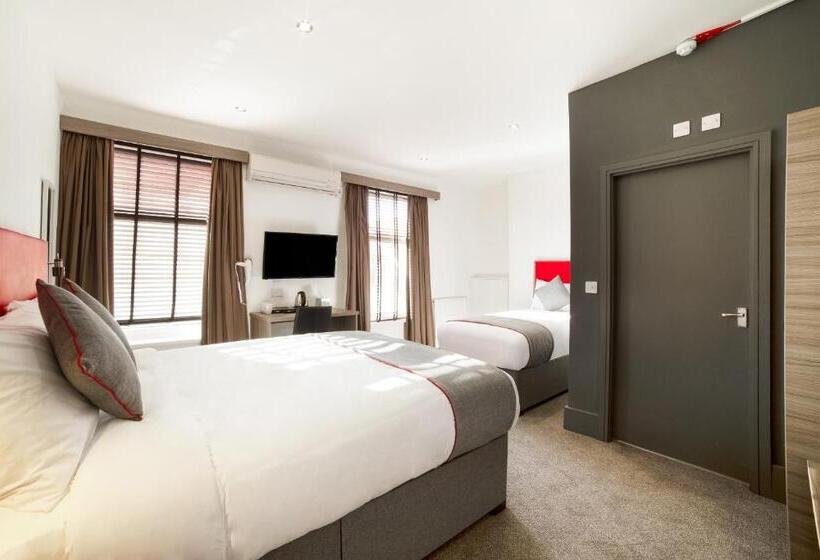 Номер Стандарт Трехместный, The Connaught Hotel Wolverhampton