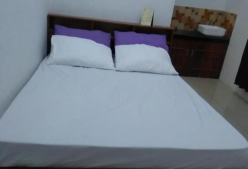Номер Стандарт, Guesthouse Berlian Batang Syariah Near Kampung Kalisalak Park