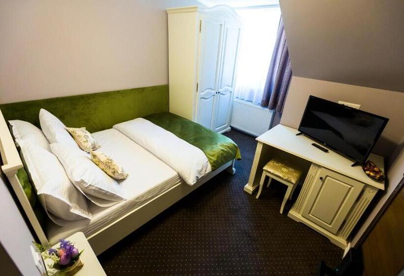 اتاق عادی, Royal Inn Busteni Adults Only