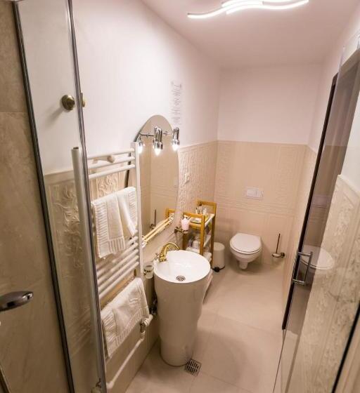 اتاق استاندارد, Royal Inn Busteni Adults Only