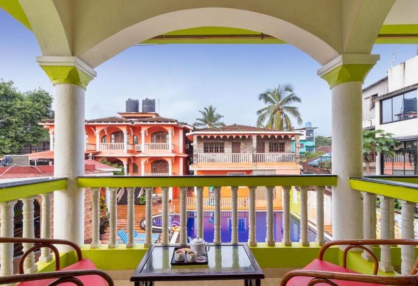 اتاق لوکس, Larios Beach Holidays