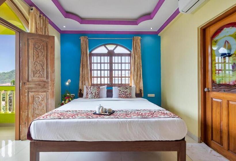 اتاق لوکس با چشم‌انداز دریا, Larios Beach Holidays
