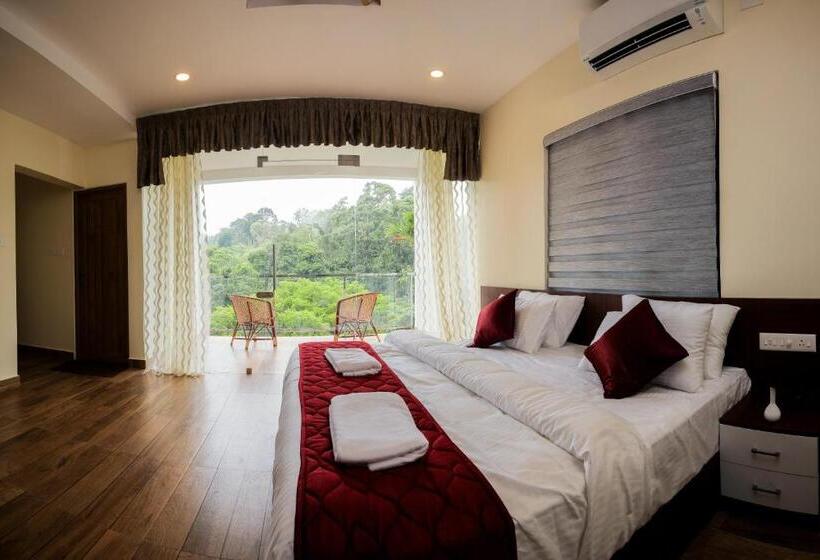 Люкс с Балконом, Thenmala Hormuz Inn