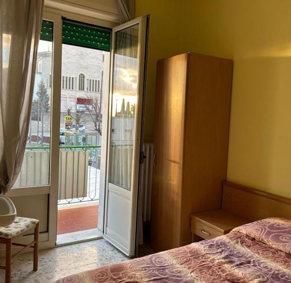 اتاق اکونومی یک تخته, Albergo Pensione Bianco