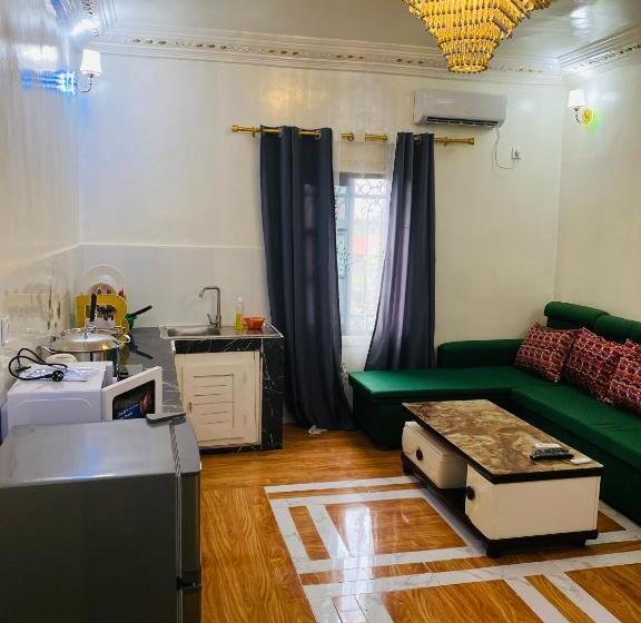 استودیوی لوکس, Residence Svet