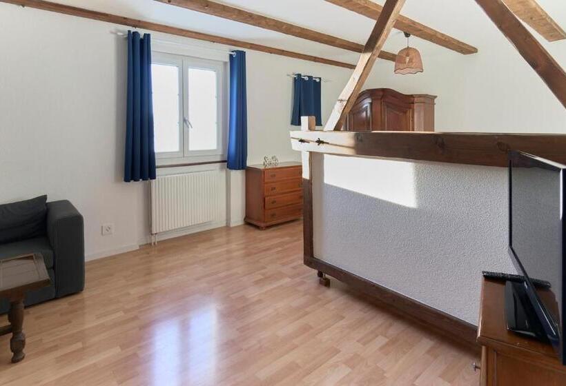 Студия Стандарт, Auberge Du Peu Péquignot