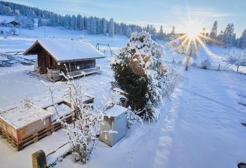 إستوديو قياسى, Auberge Du Peu Péquignot