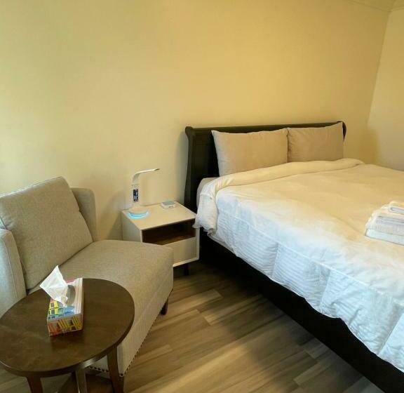 Люкс Deluxe Кровать Кинг, Destination Inn