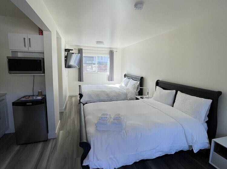 Студия Deluxe, Destination Inn